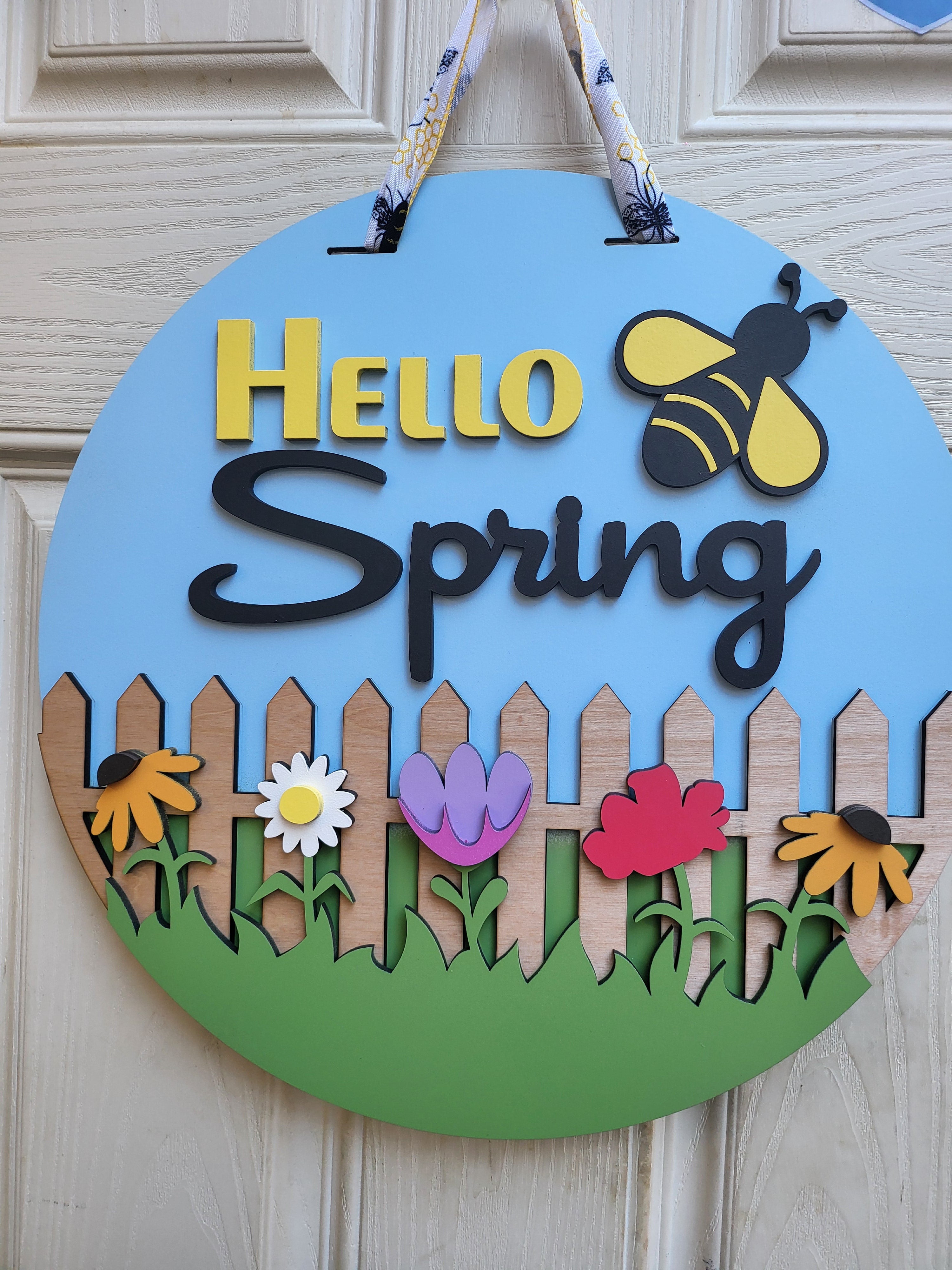 Hello Spring Bee Door Hanger